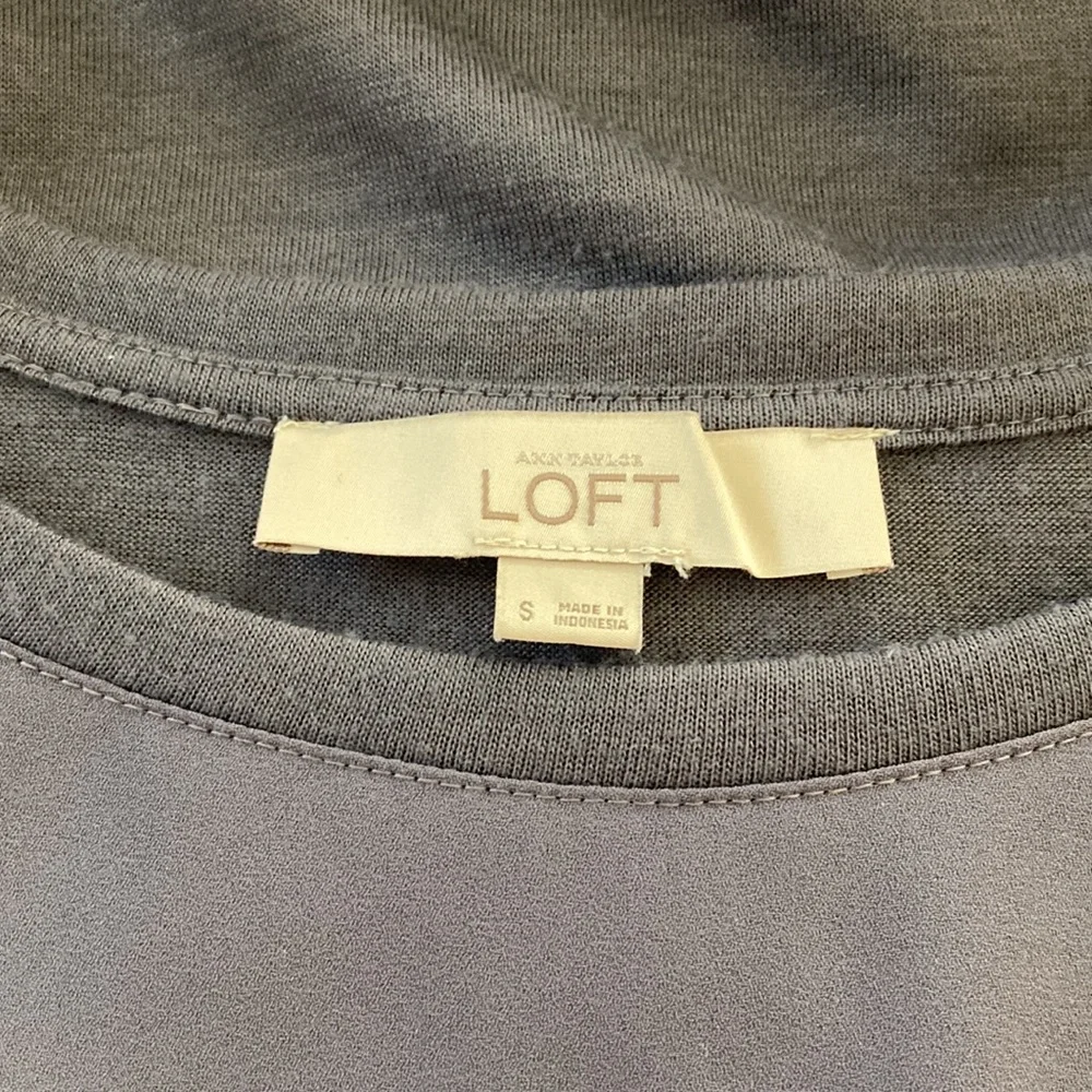 LOFT Long Sleeve Top Size S - Picture 6 of 6
